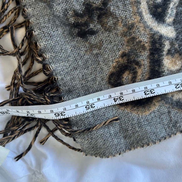 Lord & Taylor Pashmina Scarf, - Picture 7 of 8
